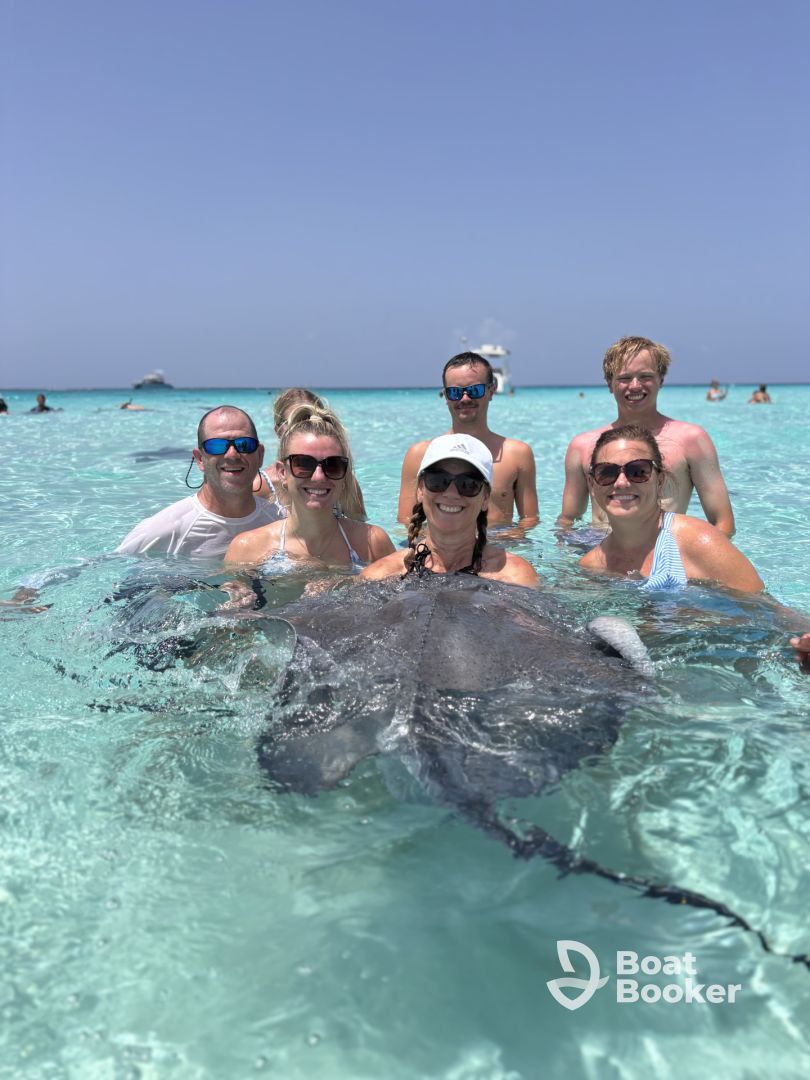 Cruise, Chill & Soak Up Paradise!