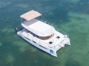 MUTT Tours – East Catamaran