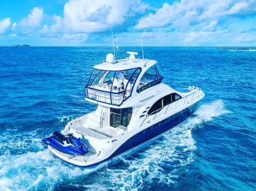 Fun Club Yacht Charters Sea Ray