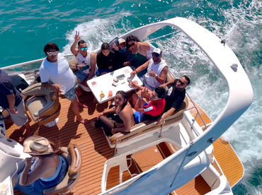 40ft Sea Ray Fly for up to 10 guest!