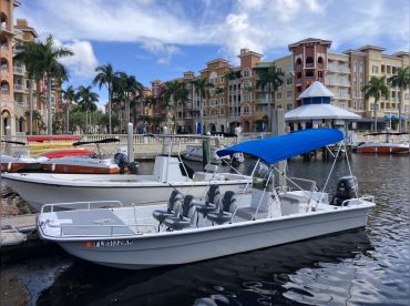 Explore Naples By Boat