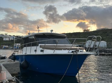 Santorini Boat Tour