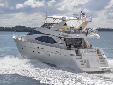 Salt Shaker - Luxury Yacht Experience