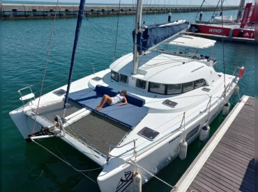 Catamaran Magano