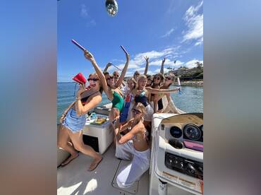 30' DeckBoat👙, BYOB 🍾🍹Captain Included 🛥️