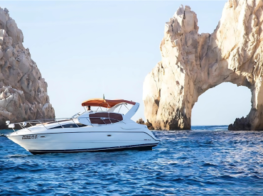 BTC Infinity Yacht Tour – Drinks & Paddle