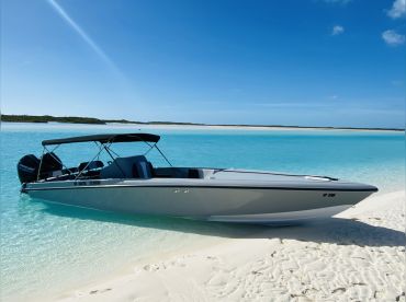 HHH Charters & Watersports - JuJu Plum 30'