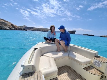 Private Trip to Comino – Fast & Fun