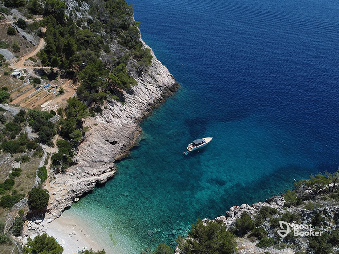 Gariful Yacht Charter – Colnago 45