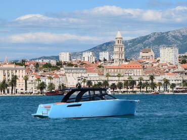Gariful Yacht Charter – Colnago 35