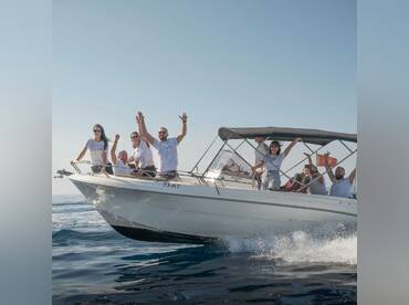Aquaholic Speedboat Tours