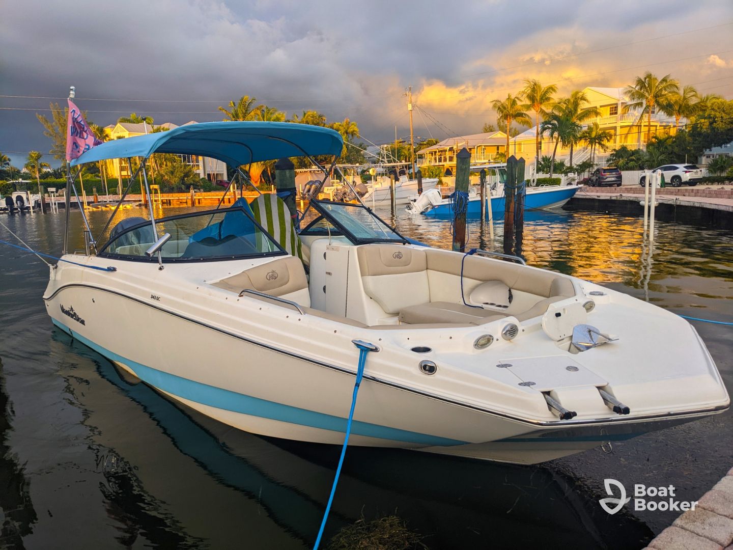 Sporty, Spacious Deckboat With Lots Of Shade