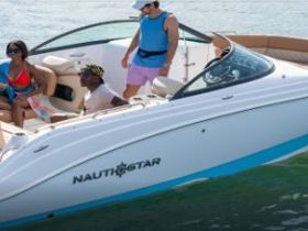 Sporty Islamorada sightsee, Sandbar, snorkel Boat