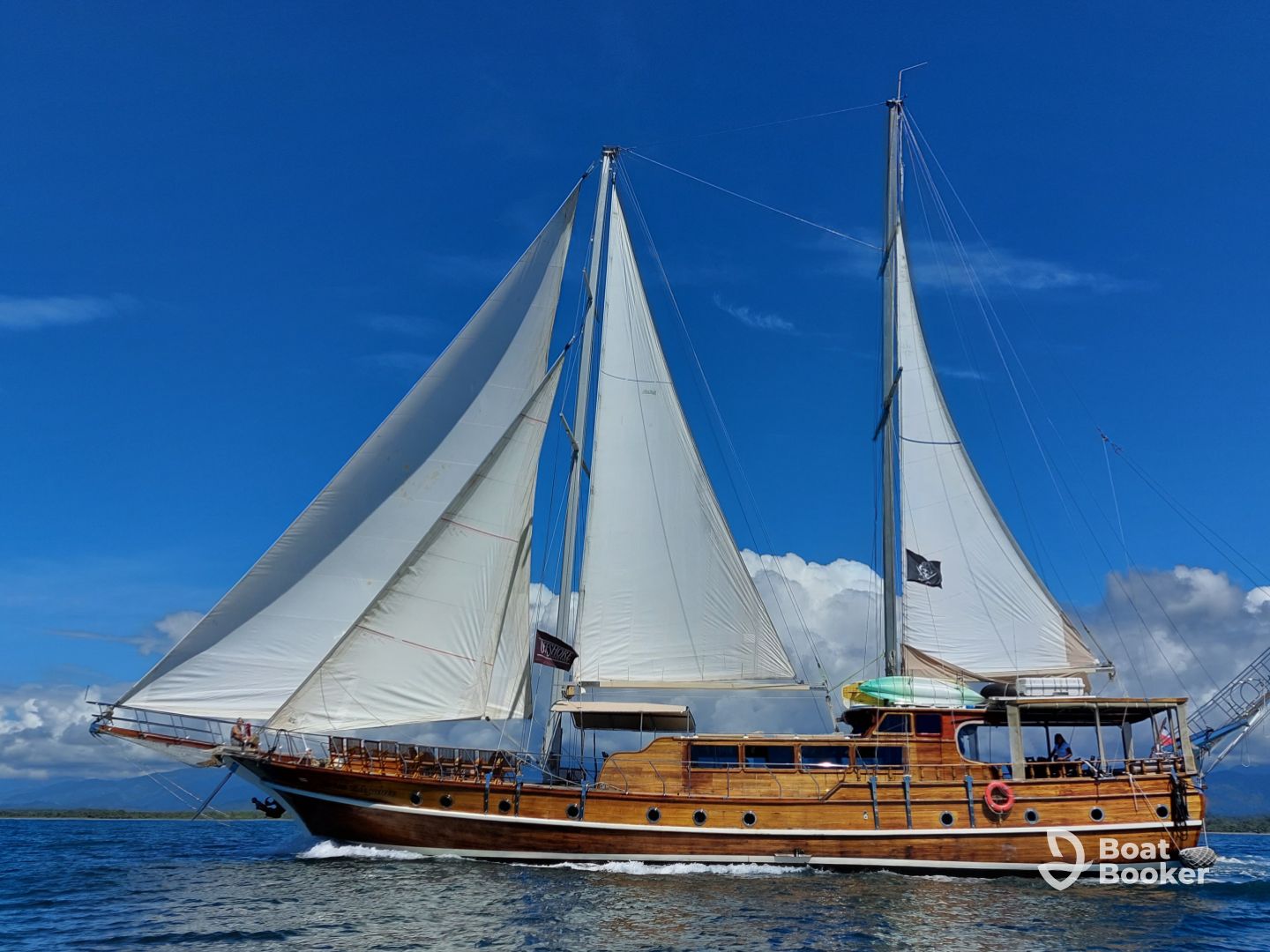 Brisa Elegante – 100' Wooden Sail Cruiser
