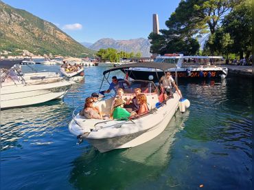 Kotor Vip Boat Tours – Blue Cave 3