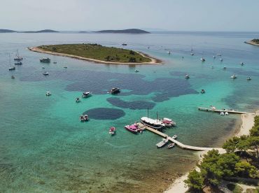 Blue Lagoon and 3 Islands Speedboat Tour