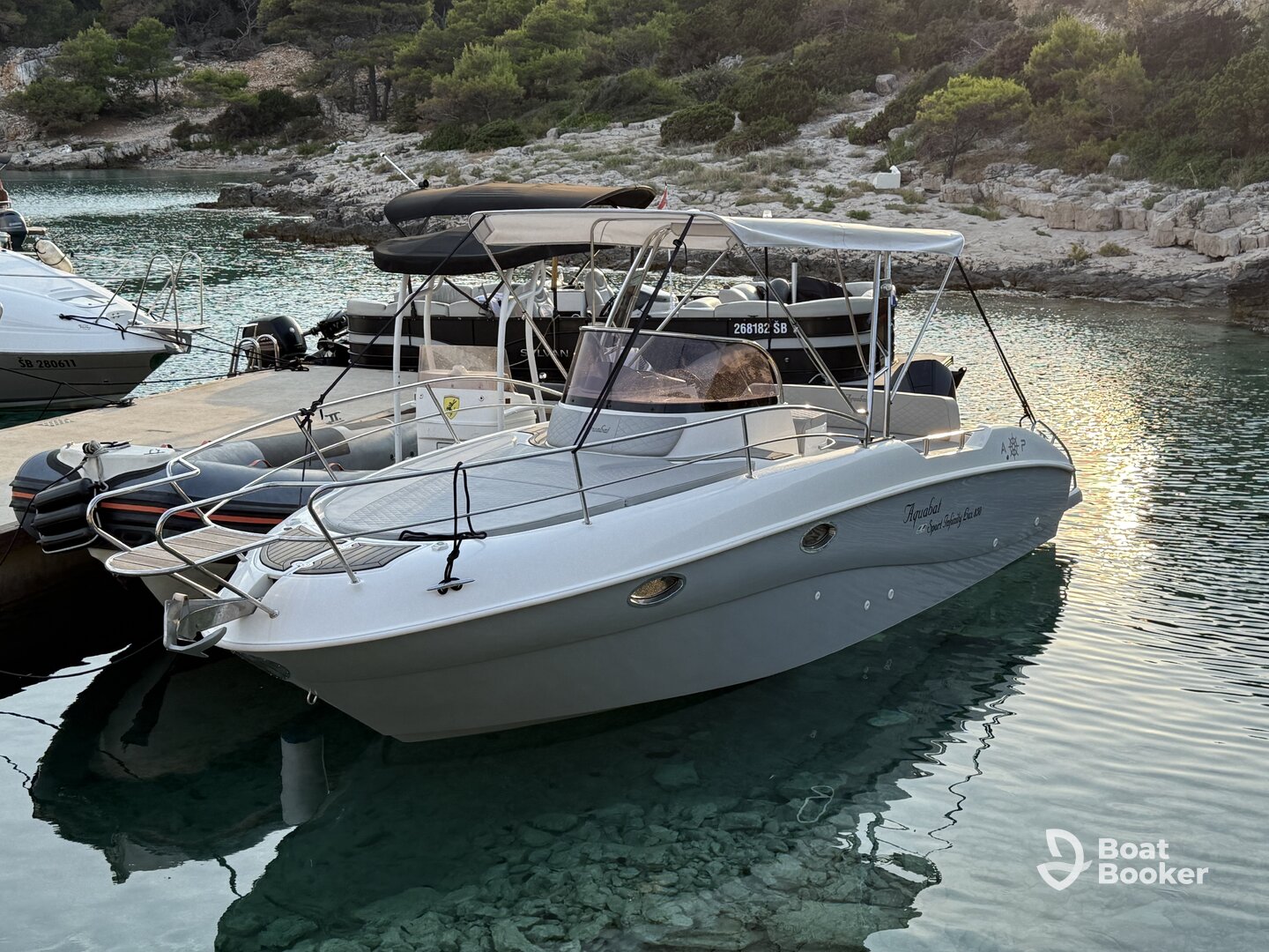 Apolon Plovila – Aquabat 850 LUX