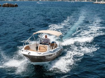 Speedboat Maria