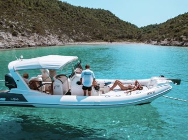 Boat Tour Vis – Nuova Jolly Prince