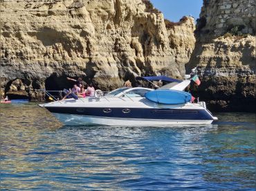 Nauti Girl