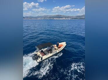 Joker Boat