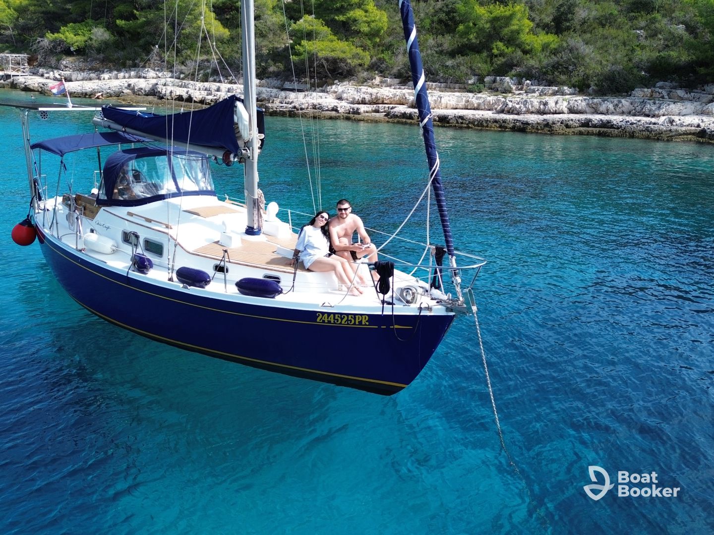 Tartaruga Sailing Tours
