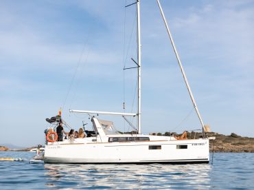Islander Charter – Private Sailing Yacht
