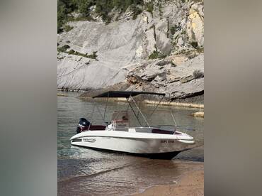 Rent a boat Arkos with skipper