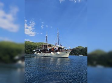 Mila Majka Cruise Boat