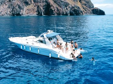On Tales – Gringo Yacht