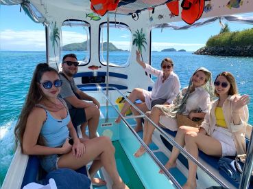 East Cost Explorer – Glass Bottom Boat