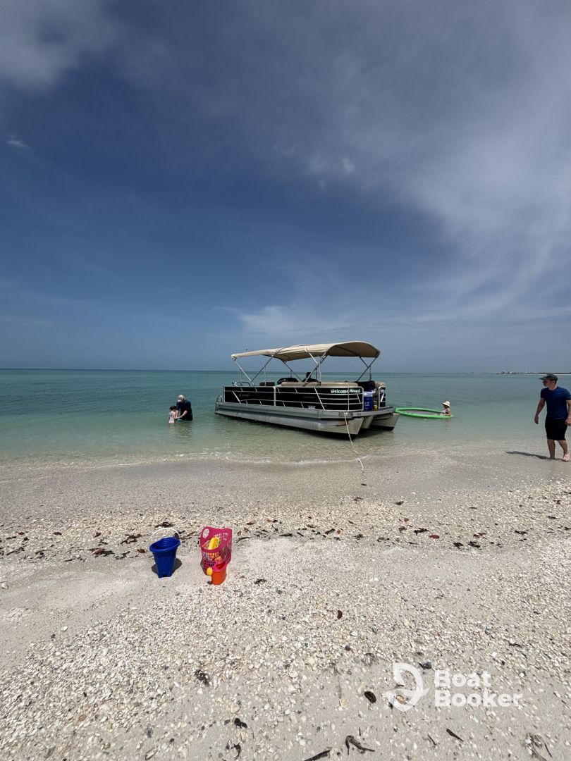 SWFL Party Pontoon – Capt. Lauren