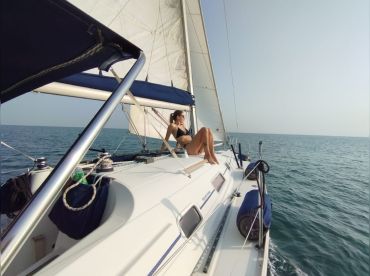 Unique Sailboat Cruises in Dubai