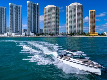 Beach Boat Rental - Balboa