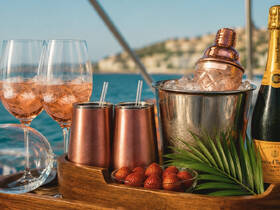 Enjoy our Sunset & Champagne Cruise