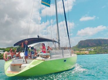 Maxie Sailing Curacao – Private Boat Tours