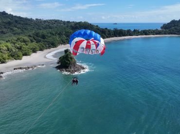 Aguas Azules Parasailing & Tours