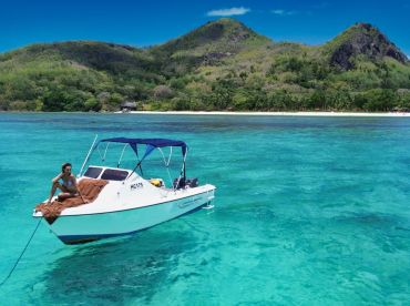 Tropical Paradise Boat Charter