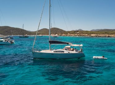 VALENCIA Private sailboat Experience 8hs