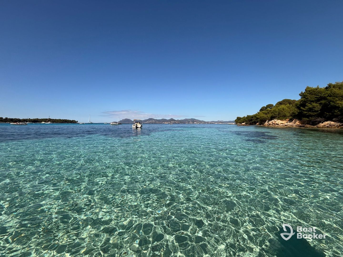 FW– Private Boat Charter in Cannes