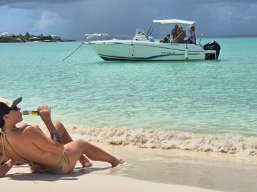 Cardi Boat Sxm