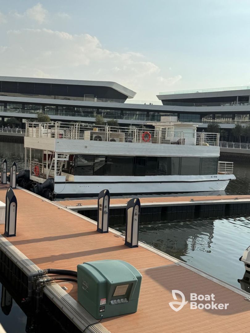 Hundred Boat Rental