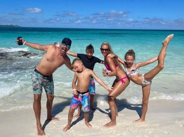 Private Rose Island,Snorkeling,Turtles & Pigs