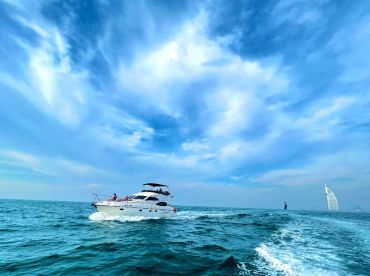 Top8 Yachts & Boat Rentals LLC