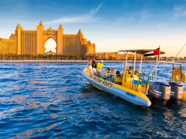 The Yellow Boats – Dubai