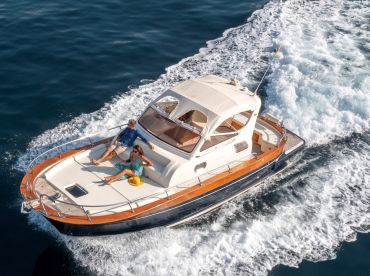 Gozzo 9 Cabin – Capri Private Tour