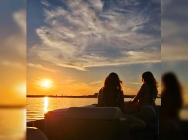 Private Captained Destin Sunset/Dolphin Tour
