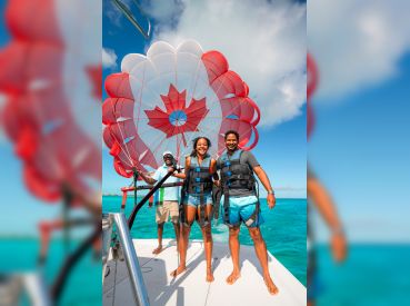 Key to the Sea – Private Parasailing Tour