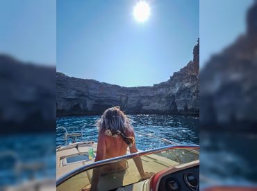 Comino Vibes – Private Boat Charters