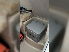 TOILET.